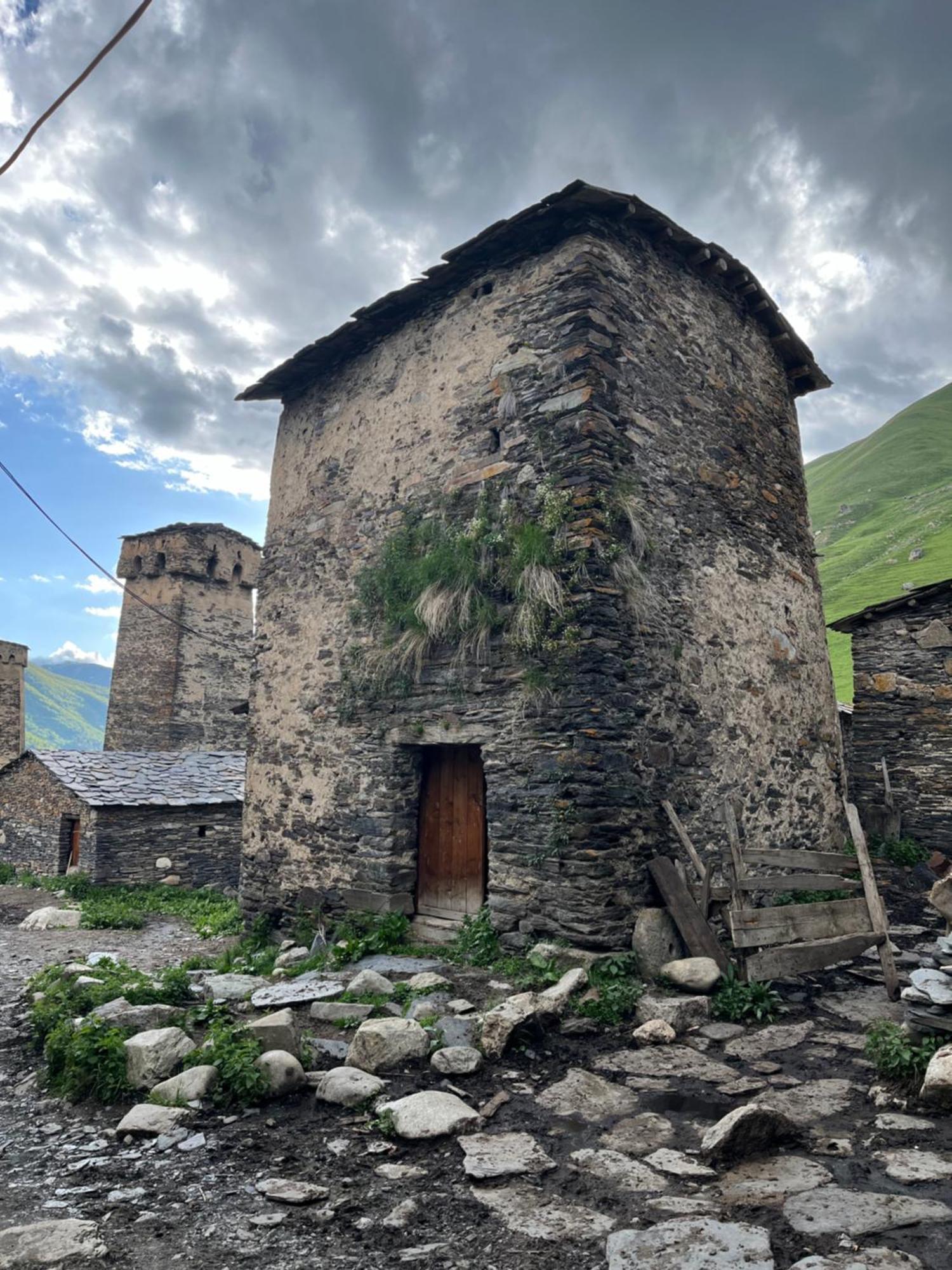 Nizharadze'S Tower Hotel Ushguli Eksteriør billede