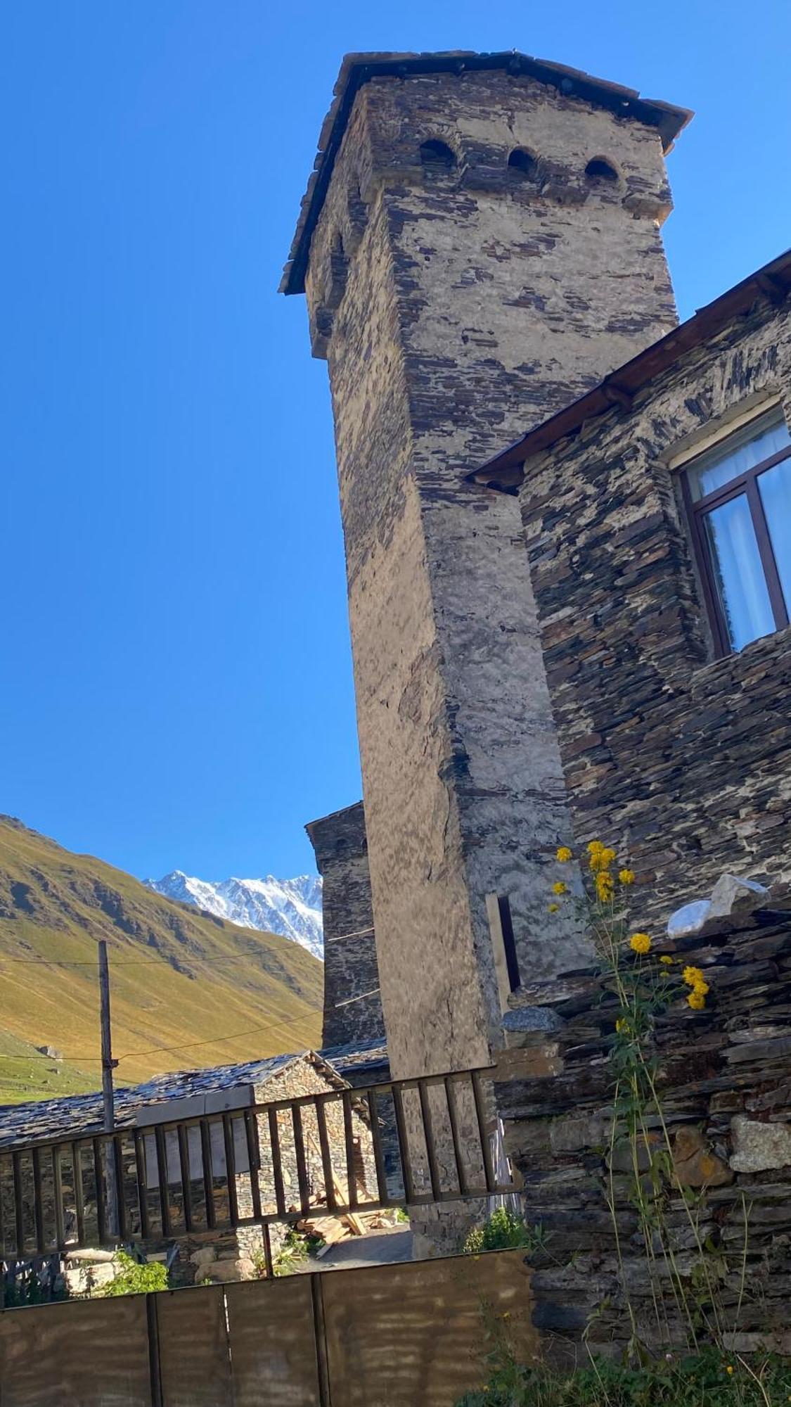 Nizharadze'S Tower Hotel Ushguli Eksteriør billede